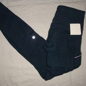 Lululemo Fresh Track Tight, Size 4 28"